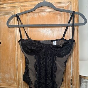 Urban Outfitters Black and Gray Lace corset size medium